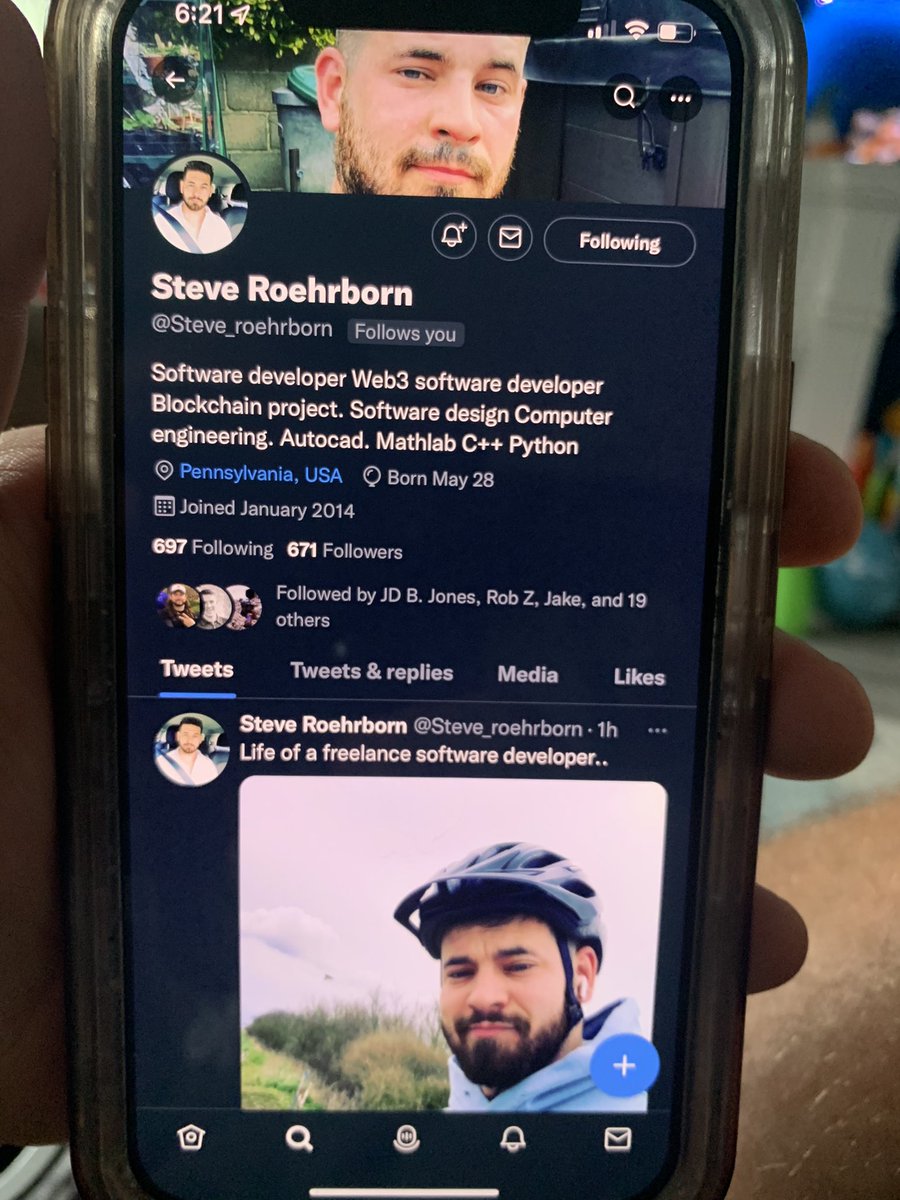 DonovanKitt's tweet photo. @TwitterSupport  please take down this account.  @Twitter  
He hacked my original account https://t.co/9OOx2I03YY