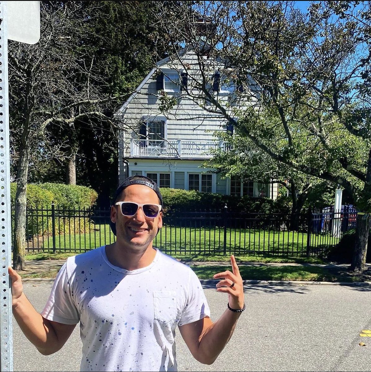 The Amityville Horror House.

10/10