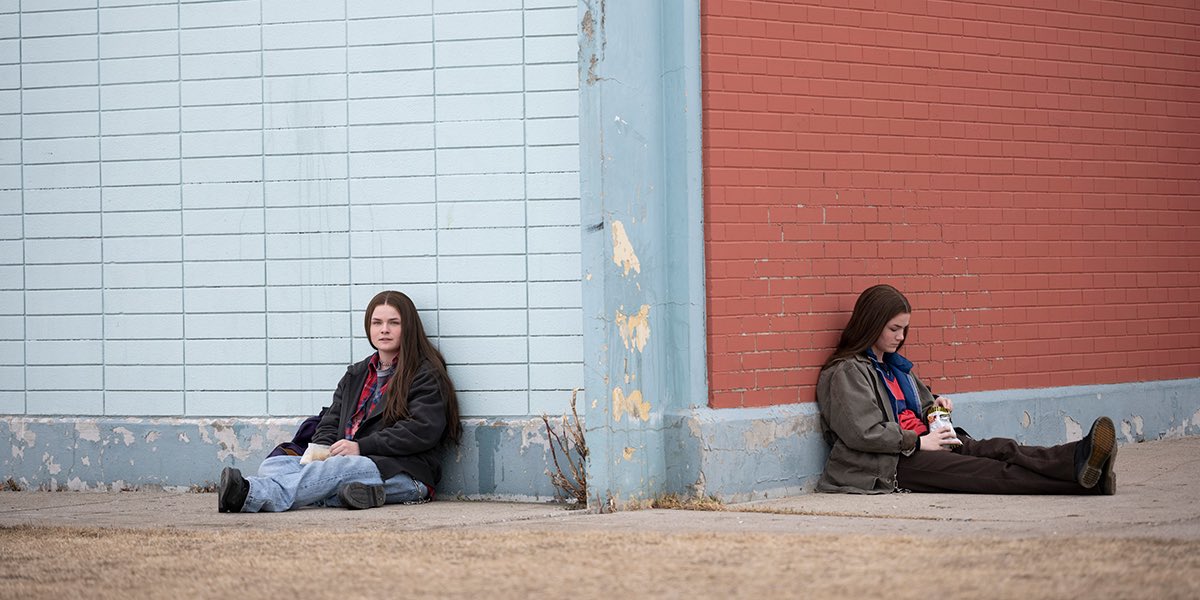 .<a href="/cleaduvall/">Clea DuVall</a>’s smalltown 1990s Canada set #HighSchool, based on the bestselling memoir by <a href="/teganandsara/">Tegan and Sara</a> starring #RaileyGilliland &amp; #SeazynnGilliland, is “a tender exploration of adolescent self-discovery” featuring music from <a href="/SmashingPumpkin/">The Smashing Pumpkins</a> <a href="/violentfemmes/">Violent Femmes</a> &amp; <a href="/GreenDay/">Green Day</a> #TIFF22