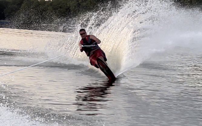 DD4consulting's tweet photo. It was a good night. #over40 #waterski #northdakota #devilslakend #tired https://t.co/BRukX5NwrH