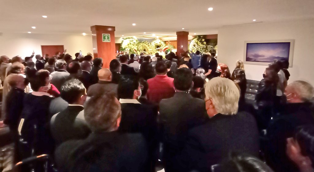 Grandes personalidades del mundo turístico nacional e internacional se dan cita en el último adiós a #MartínVallejo Presidente <a href="/AgrupacionALM/">agrupaciondeguiasalm</a>: <a href="/TorrucoTurismo/">MiguelTorrucoMarqués</a> <a href="/SECTUR_mx/">SECTUR México</a> <a href="/cortesvicvic/">Víctor Cortés Melo</a> <a href="/MOBILITYADO/">MOBILITY ADO</a> <a href="/turibus/">Rinalds Mircenko</a> <a href="/Antonio_Baltier/">J. Antonio Baltierra</a> <a href="/CROC_Nacional/">CROC</a> <a href="/ColladaGomez/">GUADALUPE Goméz Collada</a> <a href="/turismocdmx/">Secretaría de Turismo de la Ciudad de México</a> <a href="/YurikoMizue/">Yuriko Mizue</a>