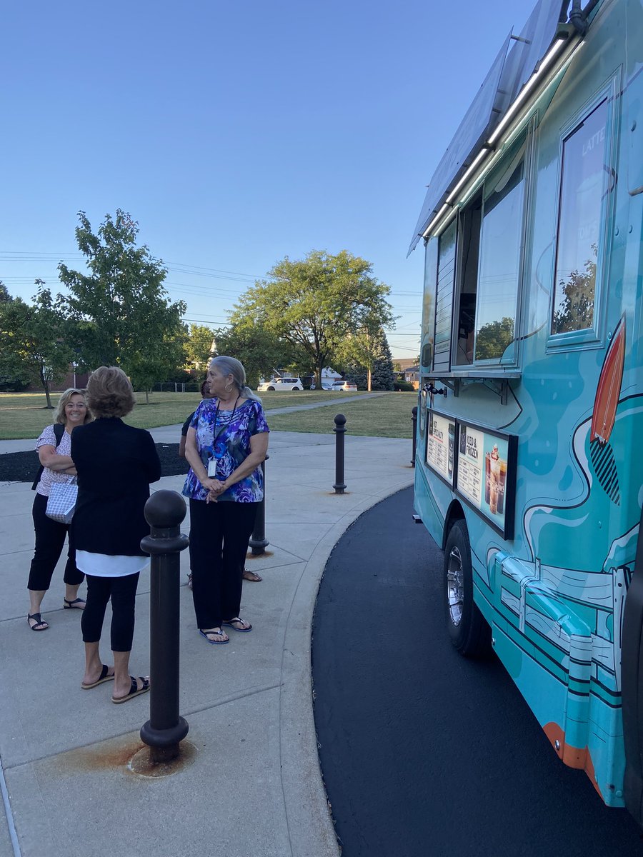 Emily Schutte tweet media