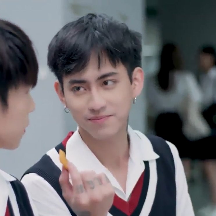 perthsea's tweet photo. achei esse moço parecido com o barcode
#WorkFromHeartTheSeries #WorkFromHeartEP2 https://t.co/rprViG89BG