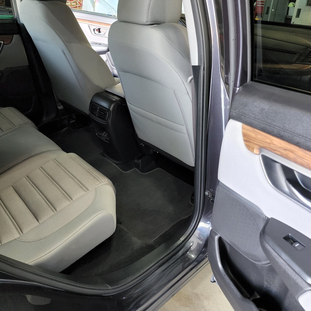 sb3705's tweet photo. Get ready for winter and get your car cleaned inside / outside or both. https://t.co/M2sHpIrAmE