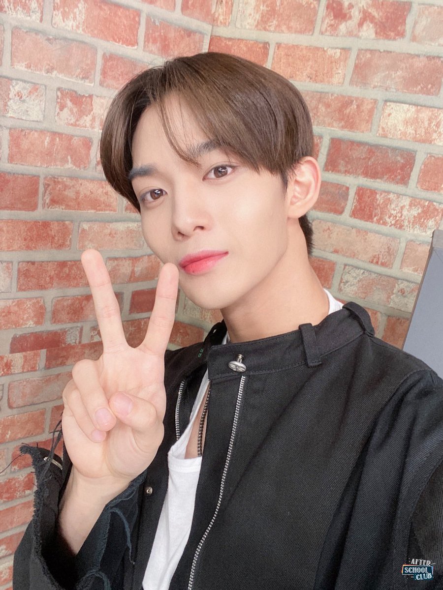 📸 | Actualización de After School 

#배진영 #BAEJINYOUNG