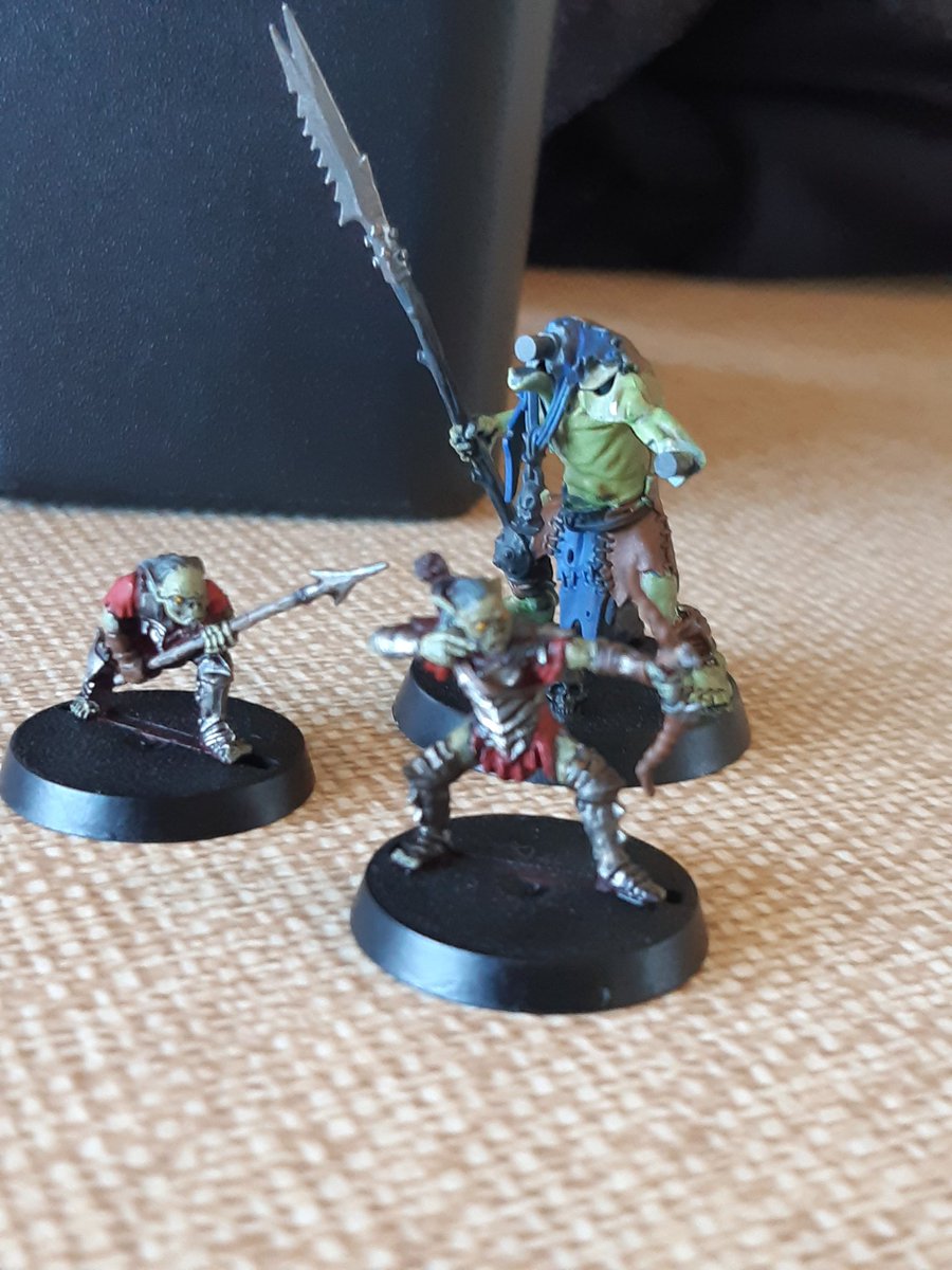 DanTheGreatGam1's tweet photo. #LunchHammer hits again as we paint some more of the mean and the green!
#MESB
#AgeofSigmar https://t.co/jLtRLTwh7f