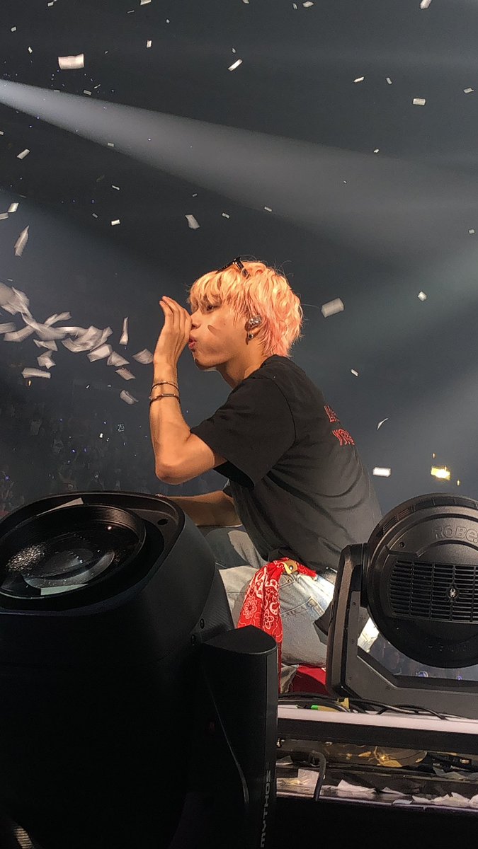 dearmykth's tweet photo. 4 years ago today😭💜 https://t.co/mgB1QuPQvB
