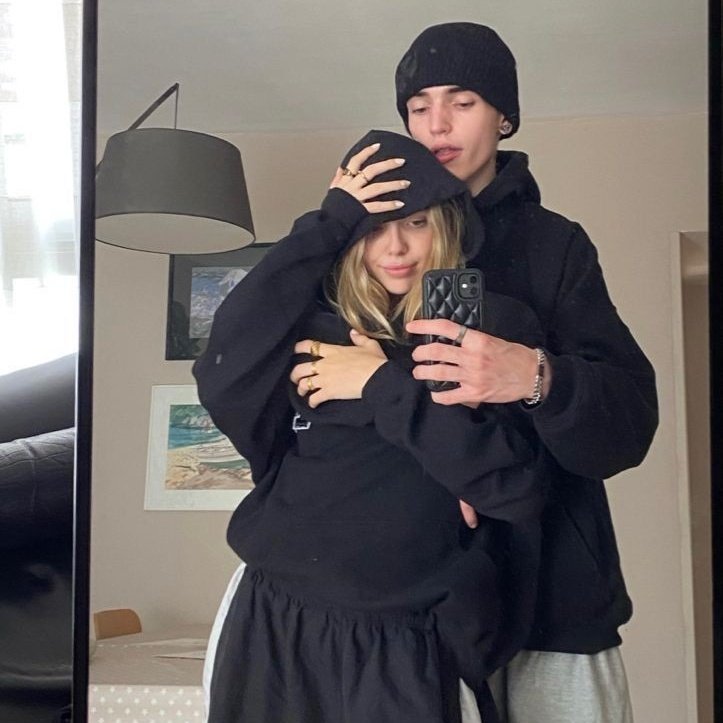 ㅤㅤ
ㅤㅤ0 0 : 0 0 < @asadodefaso0 3 MI NOVIO!¡!
ㅤㅤ