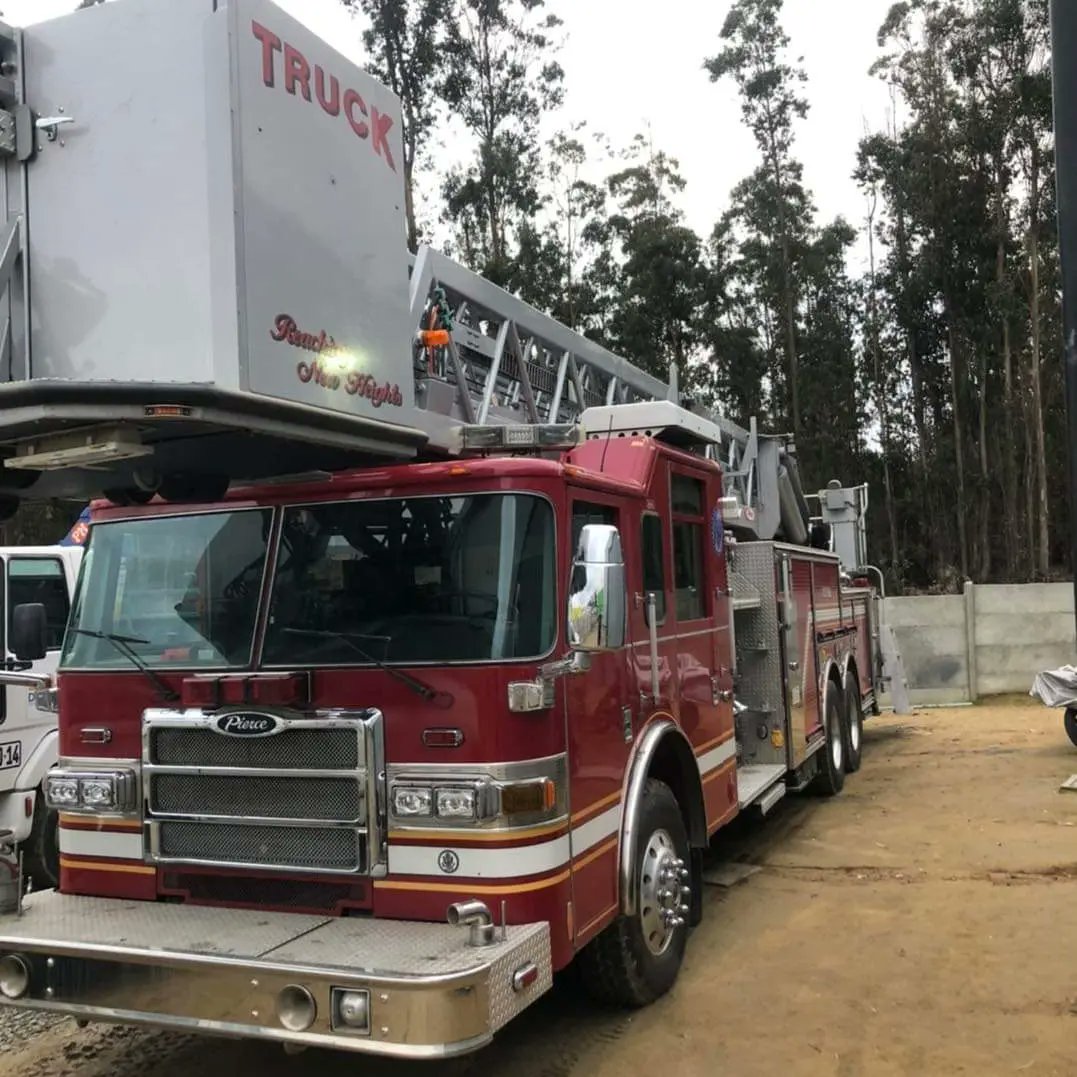 Decima_CBV's tweet photo. Nuevo 102 🚒 | Hoy en reunión del Honorable Directorio General se aprobó la adquisición de la nueva unidad 102, la cual sin dudas viene a aportar de gran manera a las emergencias que se atienden en Valparaíso. https://t.co/gANxpkyGeH