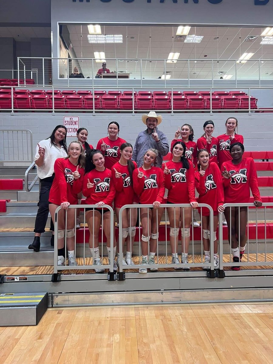 Michael S. Ray (@michaelsray) on Twitter photo What an awesome night to be around the <a href="/mhsbroncosvb/">Mustang HS Volleyball (OK)</a> Lady Broncos tonight!
Keep fighting hard! You got this! What an awesome night to be around the <a href="/mhsbroncosvb/">Mustang HS Volleyball (OK)</a> Lady Broncos tonight!
Keep fighting hard! You got this!