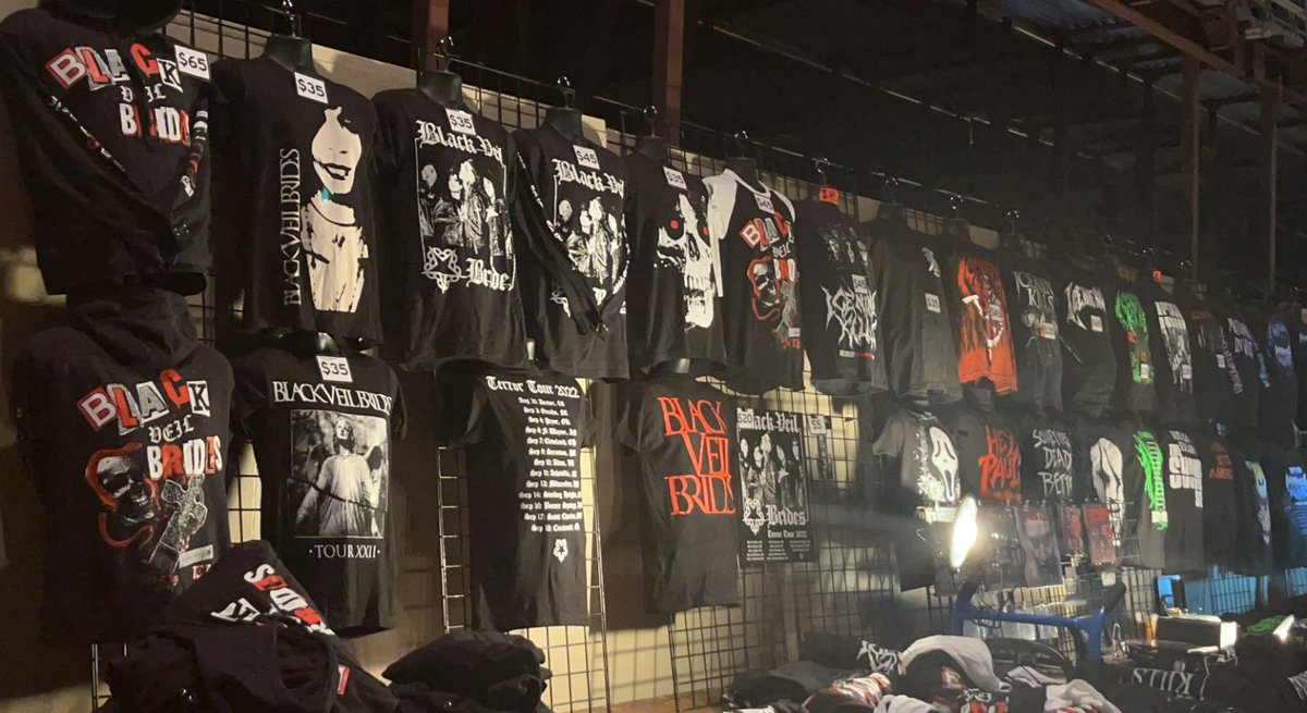 hobbitturtle2's tweet photo. Trinity of Terror Tour pt2 merch https://t.co/4D1bdKNMMR