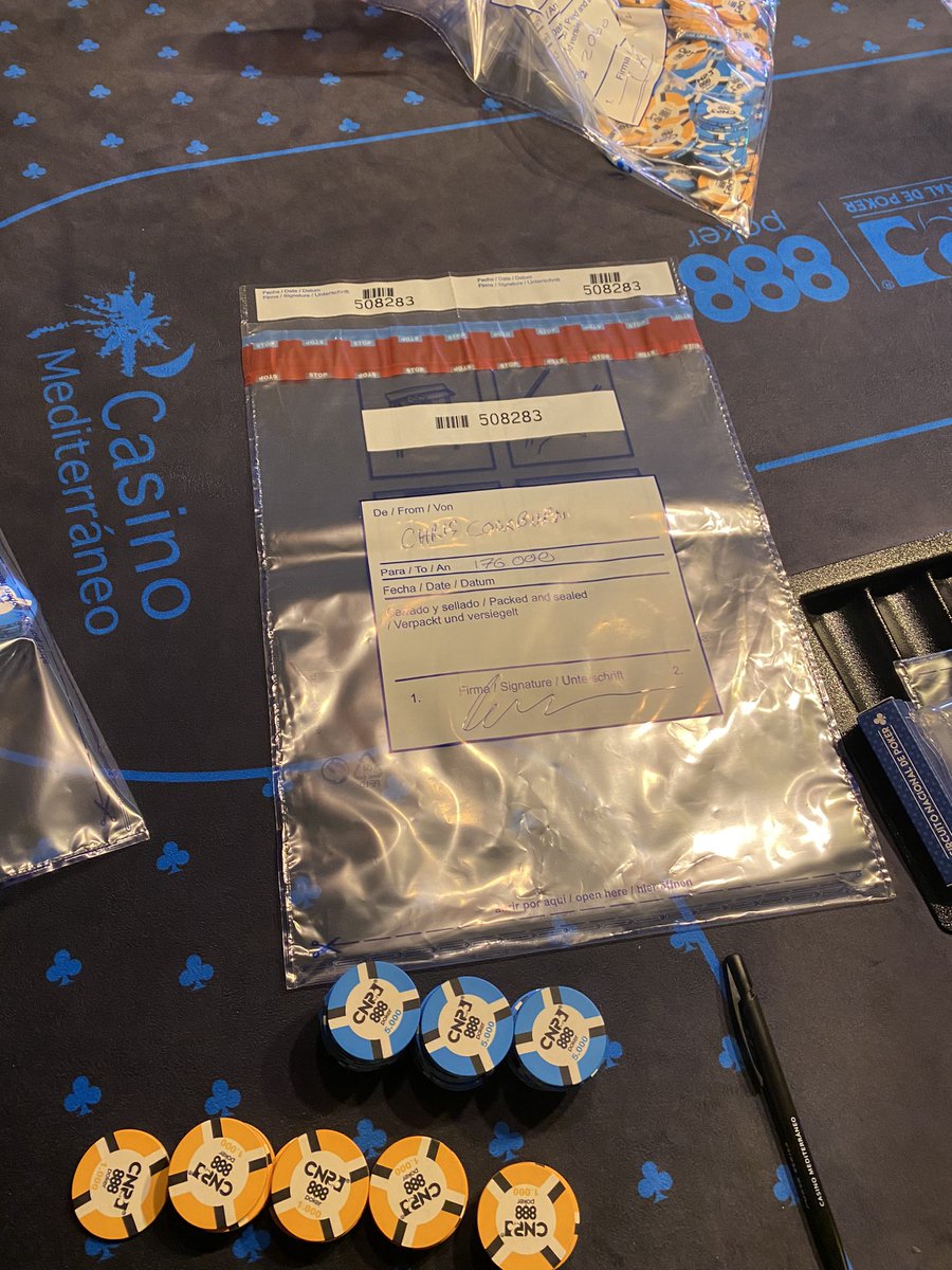ChrisCFTP's tweet photo. @CNP_POKER bagged up for day 2 🎰 🙌🏻 https://t.co/CdMc1uY4XB