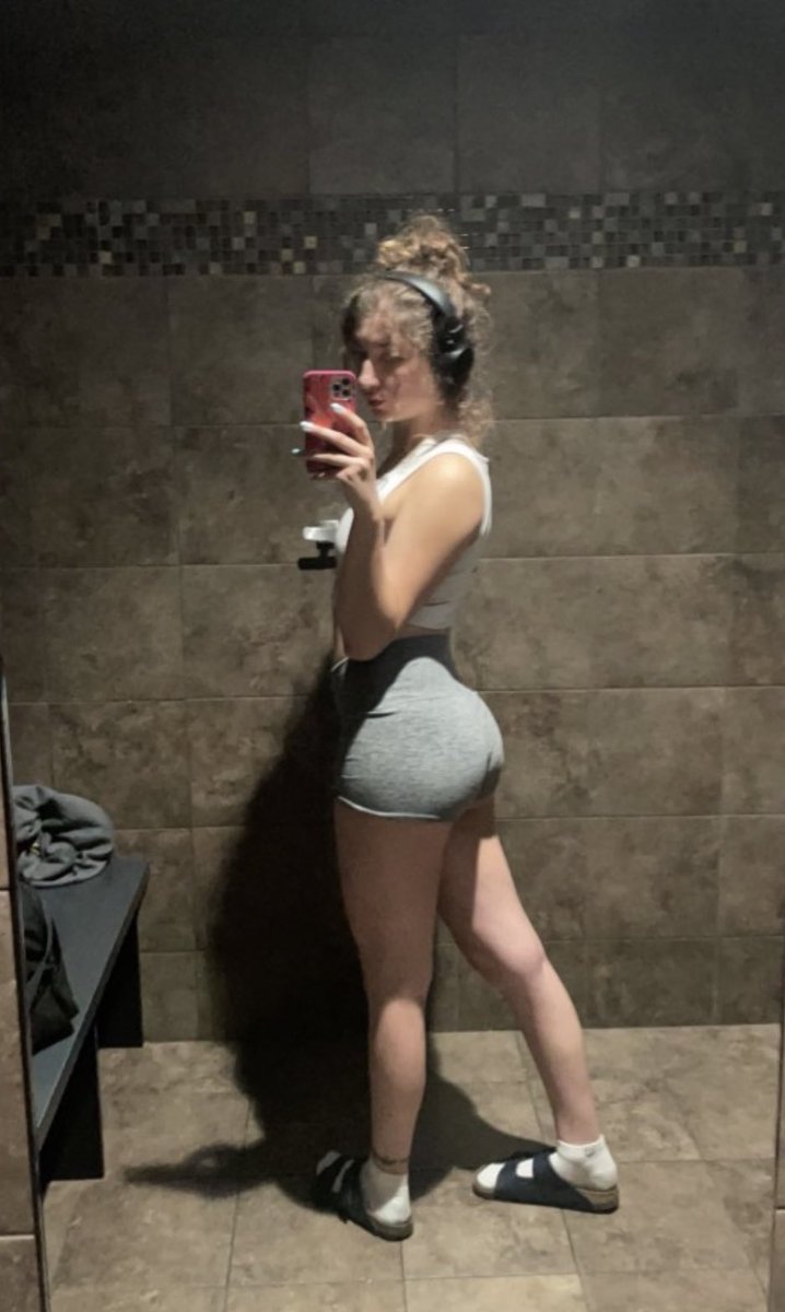princesspill0's tweet photo. After the gym today #nsfwtwt #sellingcontent #teen https://t.co/4Ws8kqx9MG