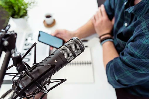 DAYANALUCIAMIR1's tweet photo. El podcast llegó para ayudar a aprovechar el tiempo disponible y aumentar la productividad diaria. Esto es posible debido a la facilidad de solo dar play y escuchar contenido.
@SimIntegrado 
@jpaguayb https://t.co/NlituUK8os