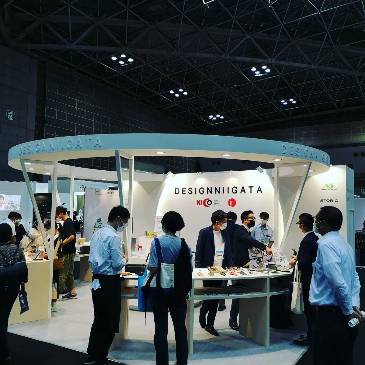 STORIO3's tweet photo. 今日から3日間、東京ギフトショー 新潟ブースに出展しています。
久しぶりの出展、新しい商品もありますので、せひお寄り下さい。
東京ビッグサイト
ブースNo.東4-T33-16
にいがた産業創造機構
9/7,8,9 10~18時(最終17時)
#ギフトショー
#東京ビッグサイト
#STORIO
#ストーリオ
#木製品
#wood https://t.co/hENvdDAkzm