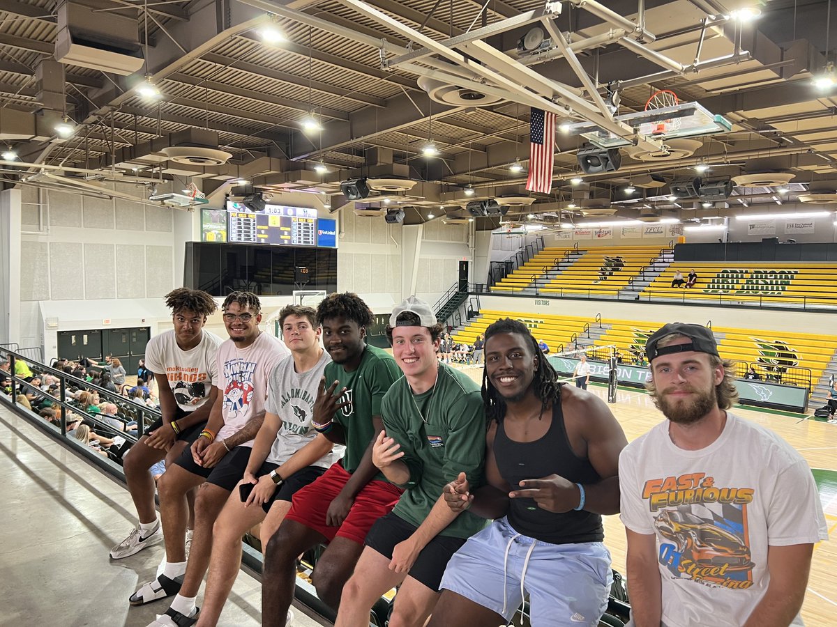 OBU_Football's tweet photo. Supporting the home team! @OBU_Volleyball
#DavCup #OnToVictory https://t.co/OH0qMI1BZE