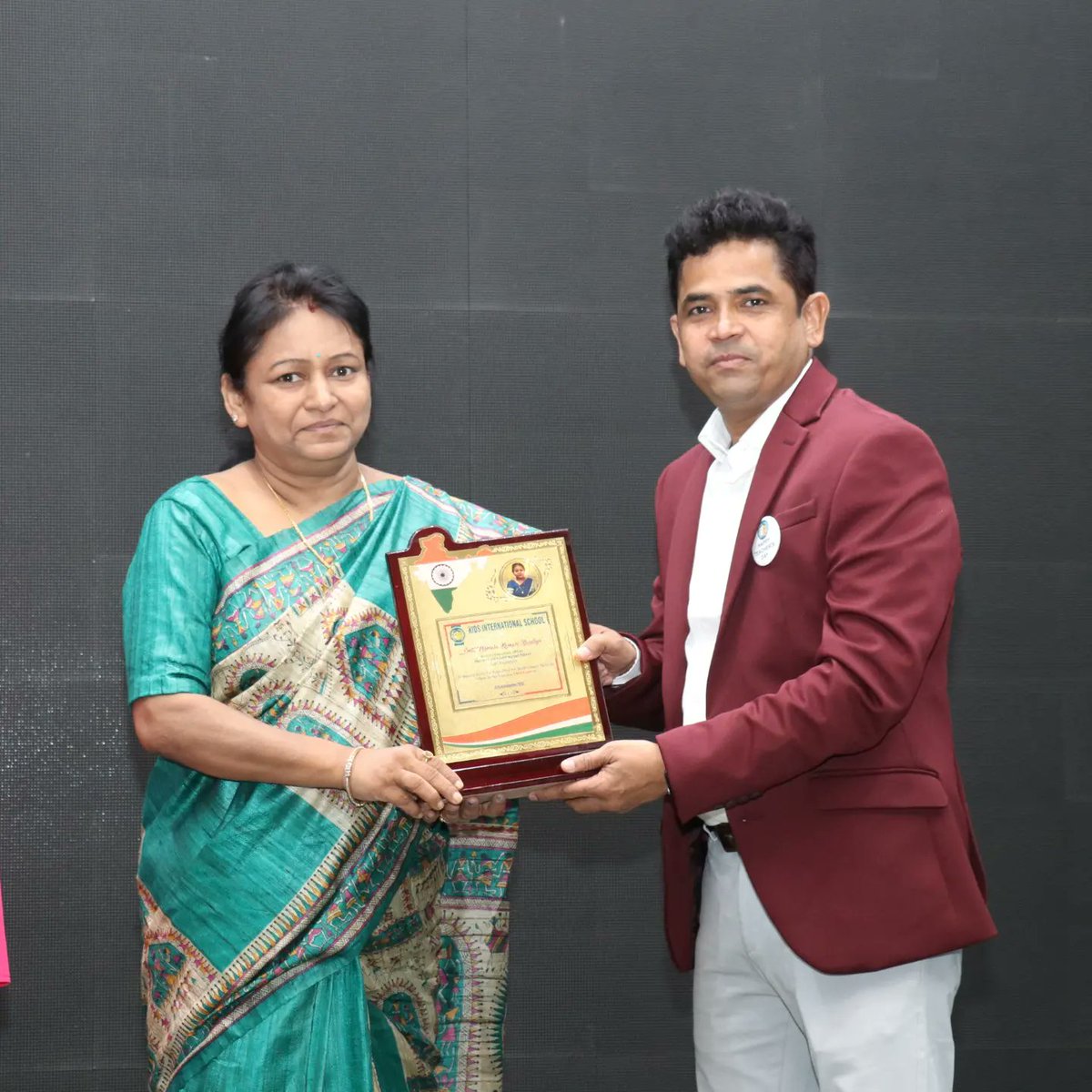 kids_classes's tweet photo. Glimpses of Teachers'Day - 2022 grand celebration in The Wave International. #Ms_Nirmala_Kumari_Bareliya, #DEO (#District_Education_Officer) #eastsinghbhum  Jamshedpur joined as the #Chief_Guest and #Dr_Hassan_Imam_Mallick, #Senior_International_Handball_Coach as  #Guestofhonor https://t.co/X5wQKCUvBn