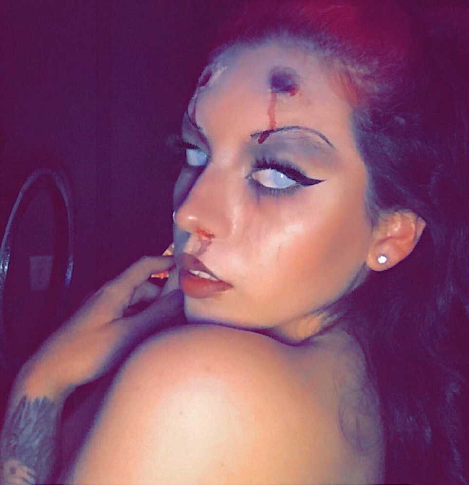R0ttenkitten's tweet photo. 👻Don’t you wanna play w me?👻
   Tattoos/ Alternative/ Dickratings/ cosplay/ sfx makeup https://t.co/M3ssaSKTpL