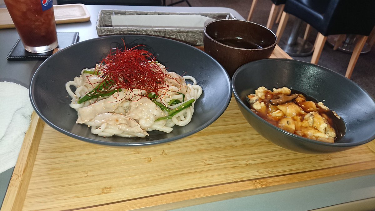 カフェドールでお昼御飯！美味しそう😋🍴💕