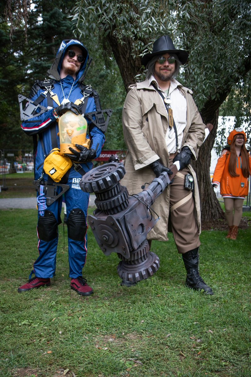 I found one pic of my suit from conikuvat 😄 You can see excitement from my face because everything was so new to me. 😂 and if someone knows Death Stranding cosplayer next to me hmu 👀

Photographer: <a href="/tapio_sama/">Tapio Matikainen</a>

#Tracon2022 #tracon