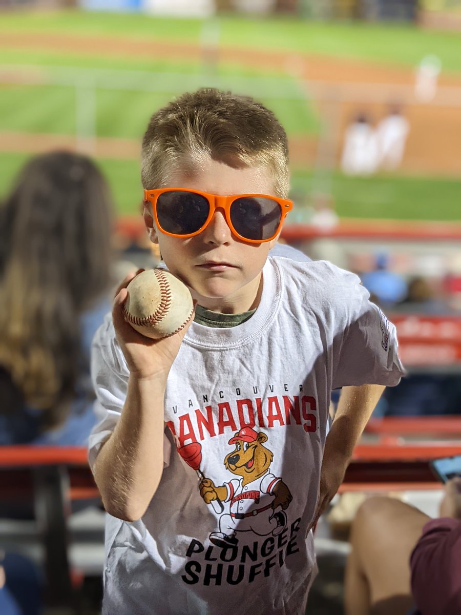 vmkel's tweet photo. Thanks for making my first baseball match so much fun @vancanadians https://t.co/AR0p3hT19S