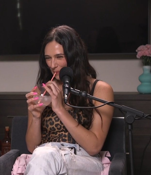devoncarchive's tweet photo. Devon confirmed she's in a new relationship. 

She was this happy and nervous talking about it 🥺🤍 https://t.co/eNei9VWUCa