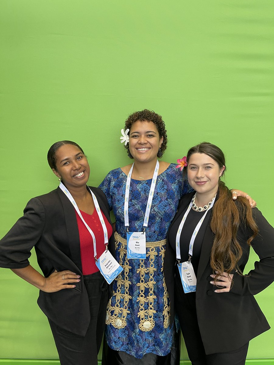 miafilohivalu's tweet photo. currently at the one young world summit in manchester &amp; am very happy to have found my pacific brothers &amp; sisters here representing the region ! @MaoniaBelyndar @FijianFellow @OneYoungWorld https://t.co/sAYyU0RQM8