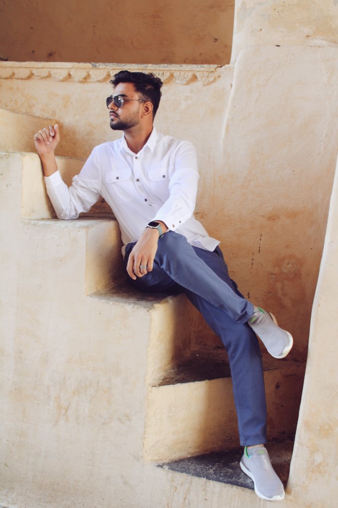 MihitSuthar2's tweet photo. 🔥💥🔥💥 Catch The Style😎

#mihit_suthar #style #swag #hero #fame #model #mensfashion #fashionista #influencer #nofilter #noedit #livelifetothefullest #fashion #me #PicOfTheDay #ranvirsingh #tigershroff @ranveersingh @tigerjackieshroff My favs😍 https://t.co/6LoDaLaVbI