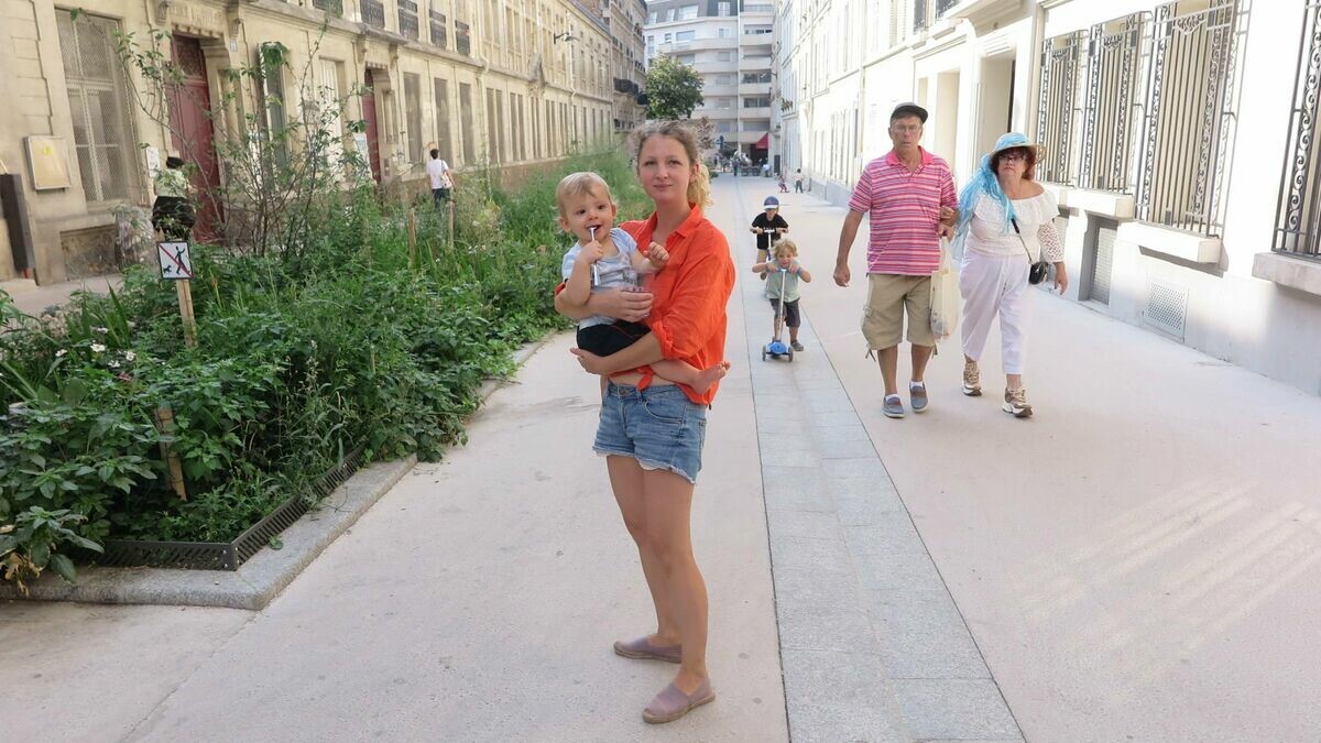 LeParisien_75's tweet photo. Paris : ces rues aux รฉcoles sont des รฎlots de verdure plรฉbiscitรฉs par les familles
โก๏ธ https://t.co/YtEtw7xNCV https://t.co/kkXG0A7QvF
