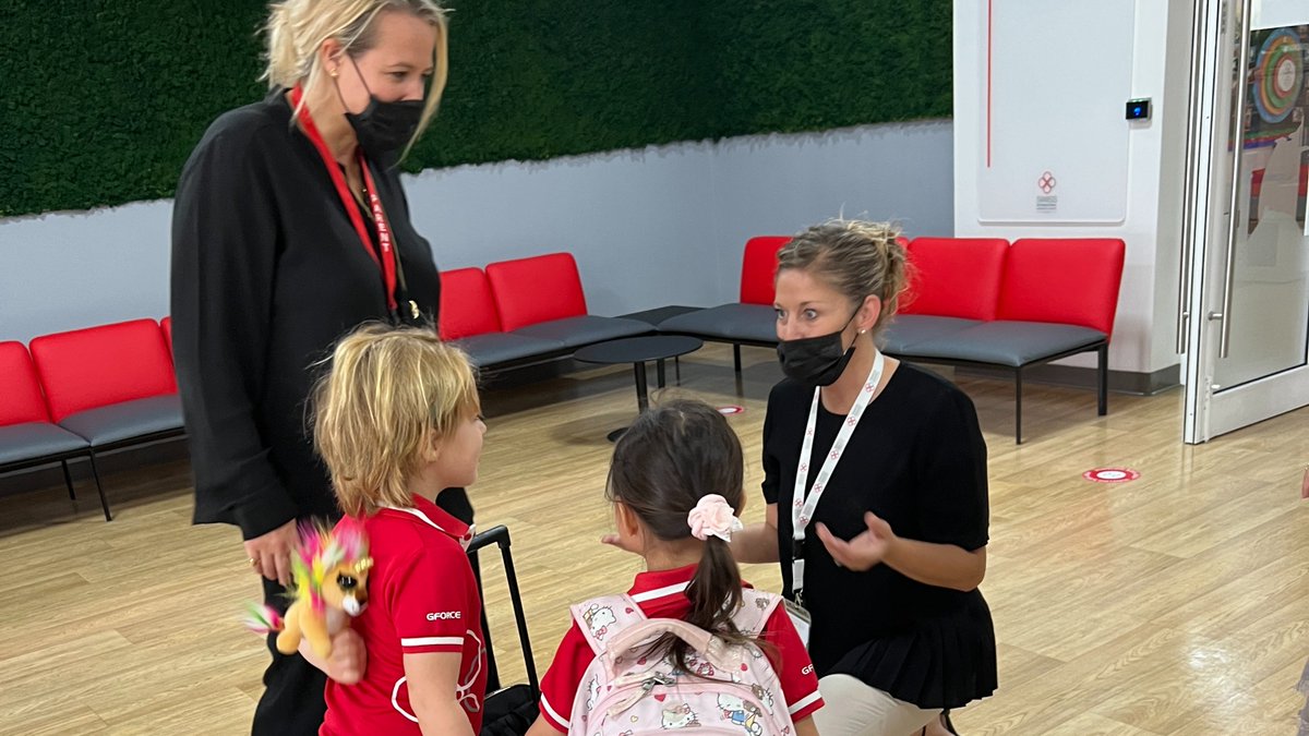 SwissIntl's tweet image. "Every day is a good day when there is something to learn, care about and celebrate."
Lovely to start the day with a friendly welcome from the Early Years &amp;amp; Primary Leadership team. Wishing everyone at SISD a fantastic day. 
#welcome #friendlyface #haveagreatday