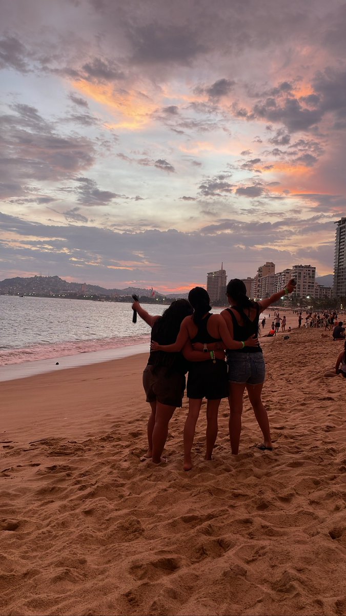 Hi daddy 💙🕊 I’m so angry you aren’t here to enjoy this moment with us 😪