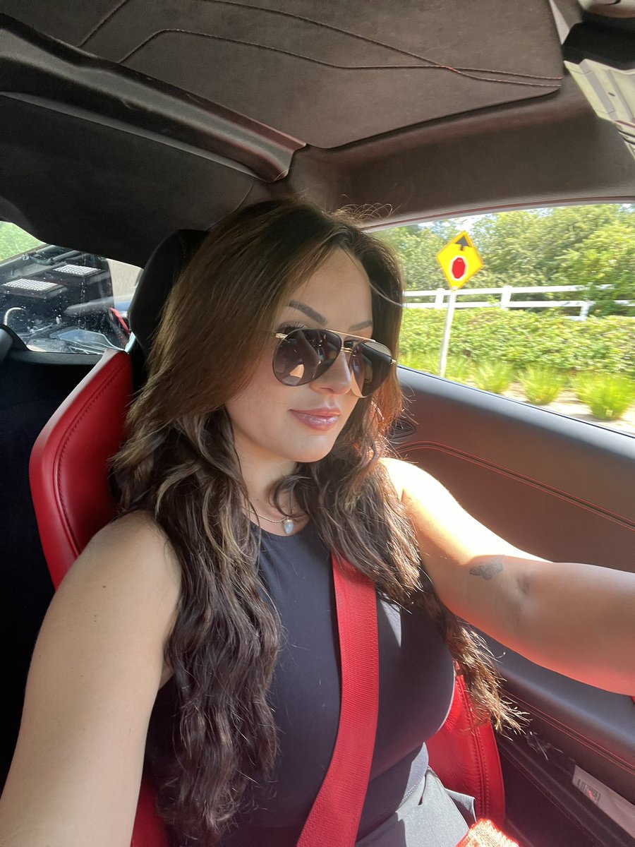 Sabrina Leamon on Twitter: "🏎😋"