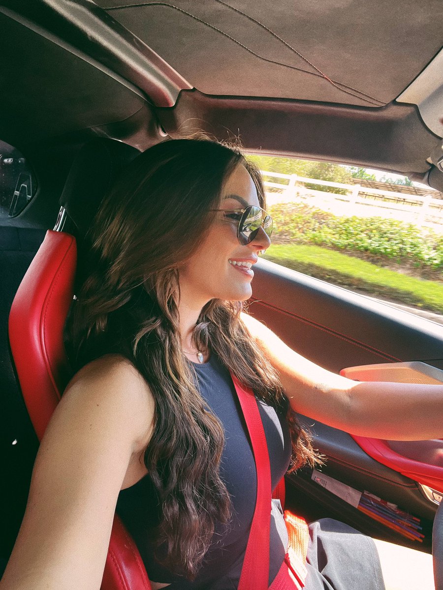 Sabrina Leamon on Twitter: "🏎😋"