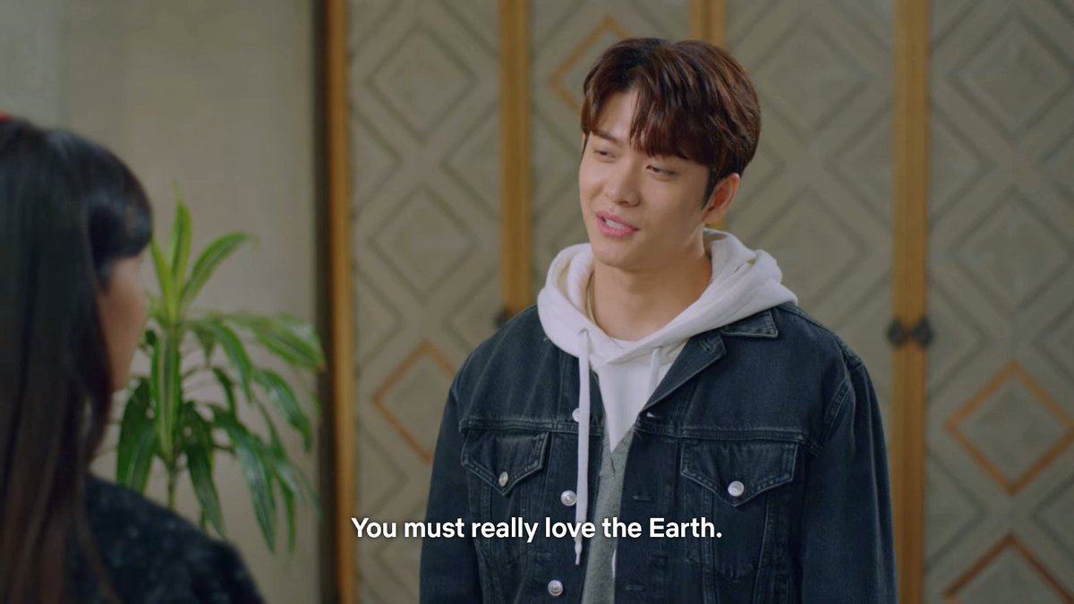 starkhoshi's tweet photo. i'm screaming shsjfh danah really told yeonghwa to support dolphins?!?! and he did... except in a different drama 😭 https://t.co/E13PskvEPl