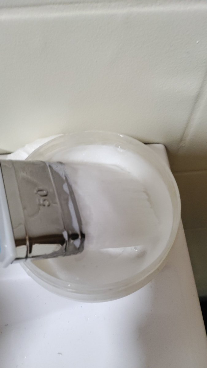 Not macht doch erfinderisch... Guter Morgen, fängt super an 🤦
#gutenmorgen #humor #mann #rasieren #shaving #mittwoch #earlybird