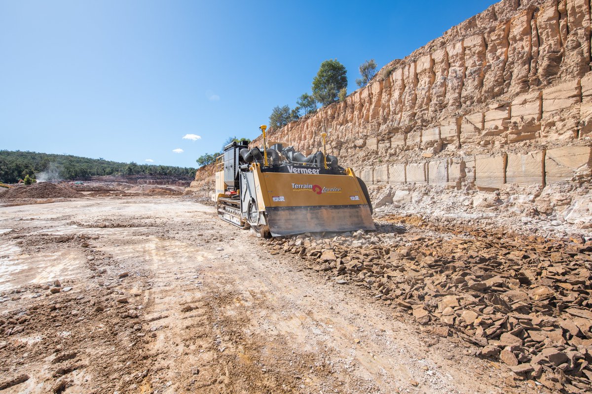 IndiaVermeer's tweet photo. After years of hard work, we present to you the state-of-the-art technology T1255 for mining to boost India's Mining production while following the environmental guidelines released by GOI.
@MinesMinIndia
 
@NALCO_India https://t.co/lyXjyA9tRz