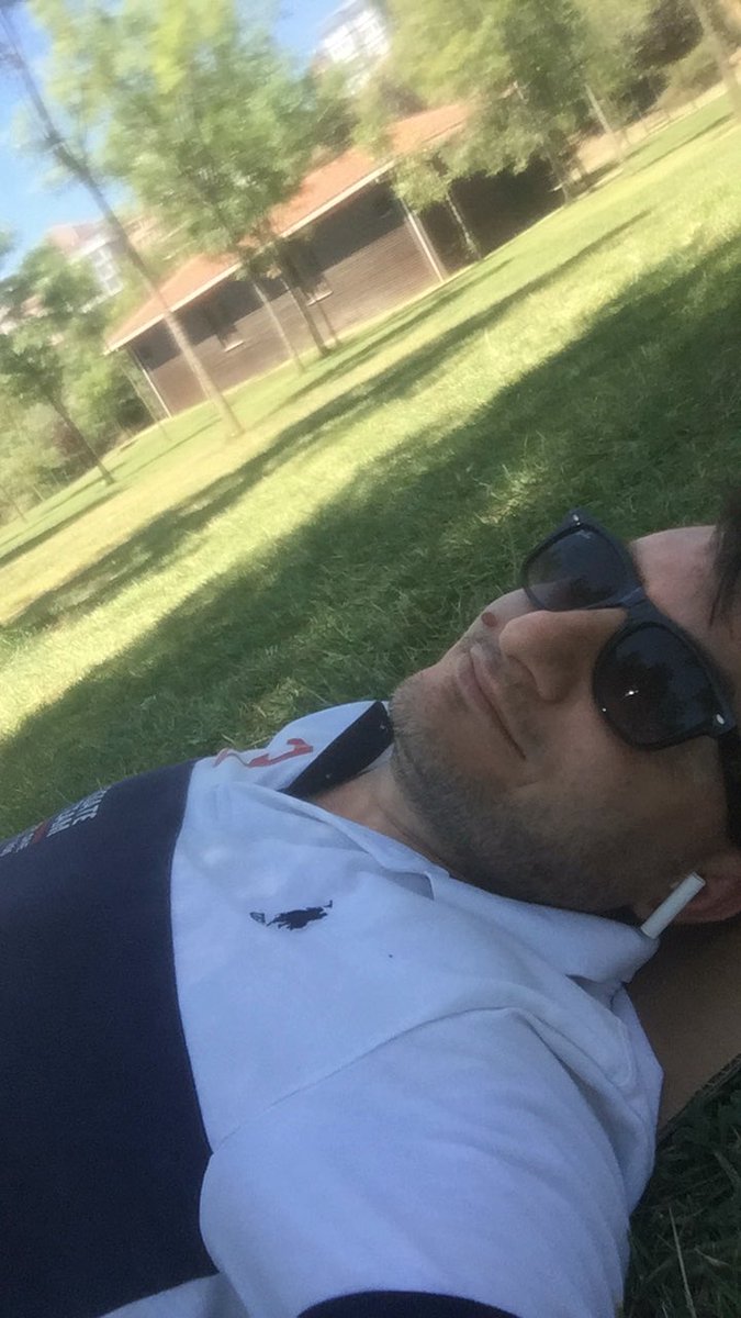BarissAras's tweet photo. Her fırtına hayatını bozmak için gelmez, bazıları yolunu temizlemek için gelir.

Paulo Coelho

Günaydın // mutlu sabahlar 🌤☕️ https://t.co/0caa26822b