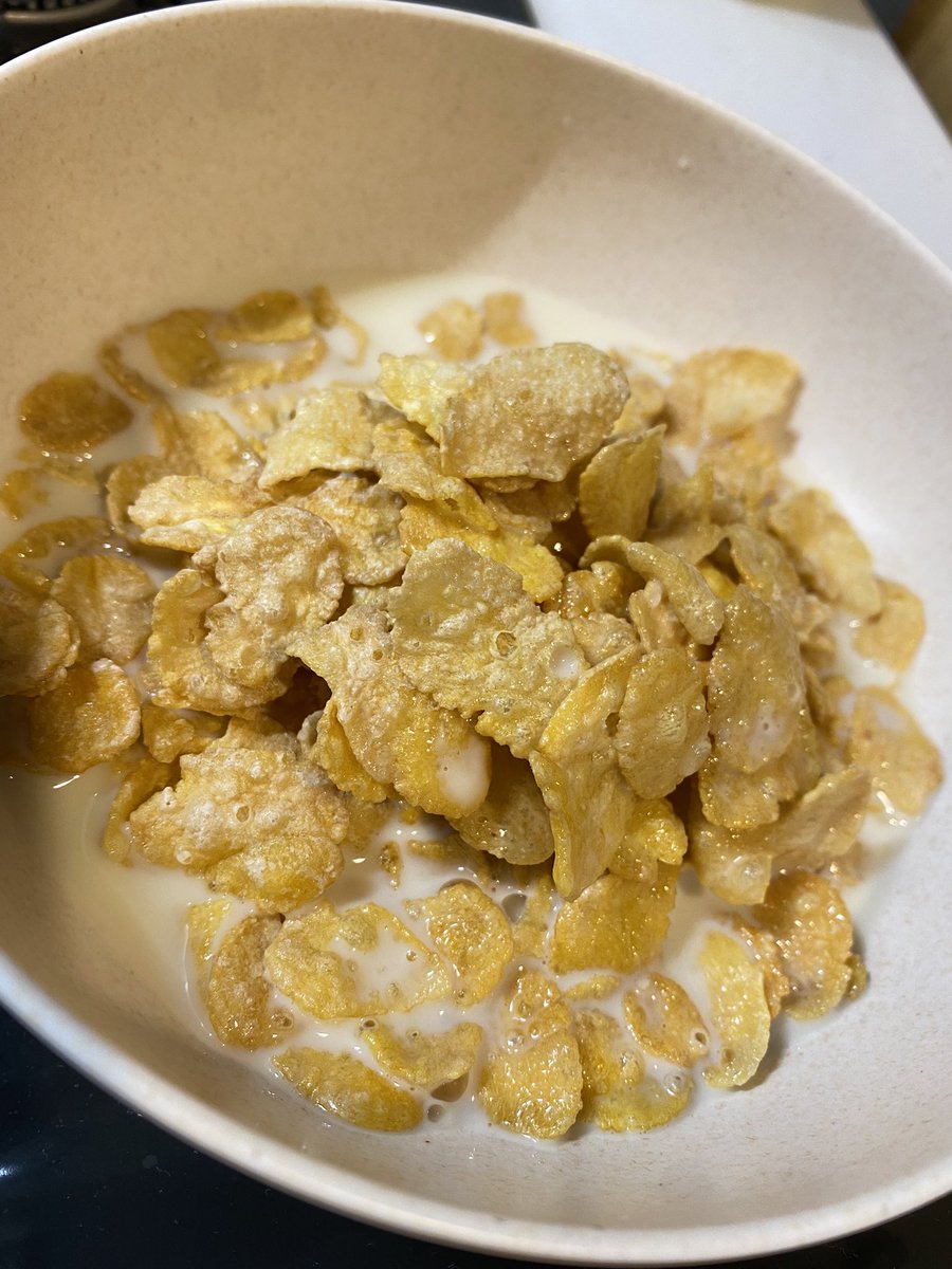 コーンフレークの牛乳以外で美味しい食べ方は 豆乳 野菜ジュースは合う ちそう