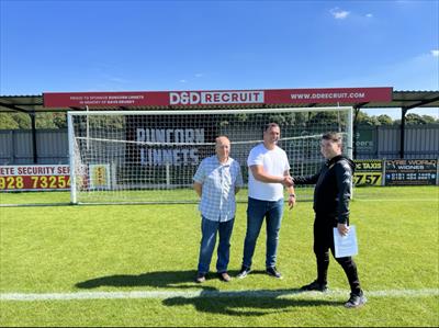 RuncornLinnets's tweet image. 🟡🟢 | Runcorn Linnets are delighted to have teamed up with Runcorn-based recruitment company D&amp;amp;D Recruit.

D&amp;amp;D have kindly agreed to sponsor the full width of the new covered standing area at the Forest End of our ground for a minimum of three years.

runcornlinnetsfc.co.uk/MrpXW