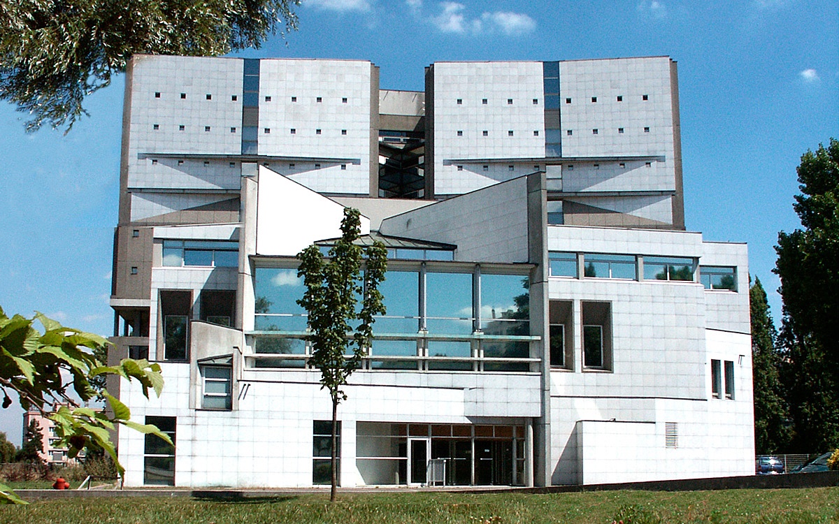 À l'occasion des Journée Européennes du Patrimoine, les Archives de Paris, vous ouvrent leurs portes le weekend du 17 et 18 septembre de 13h30 à 18h30. Au programme : des visites guidées, une exposition et des jeux pour enfants.
Plus d'infos👉bit.ly/3eriM3d