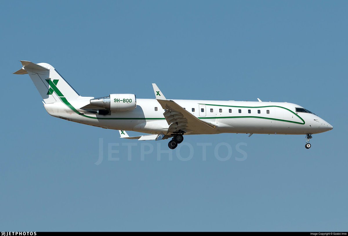 Hoy tiene previsto operar este CRJ200 
Hora prevista de llegada desde Luton 18:10h salida hacia Tenerife Norte 19:15 h.