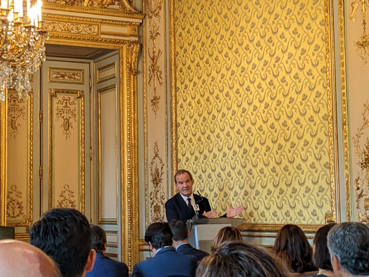 SEGIBdigital's tweet photo. 💬“El espacio regional es el lugar natural para que nuestras empresas desarrollen economías de escala, ganen experiencias y adquieran capacidades para enfrentar procesos de expansión a nuevos mercados” declaró el SGI durante la presentación del #RED2021 de la @AgendaCAF. https://t.co/5WE70syg1U