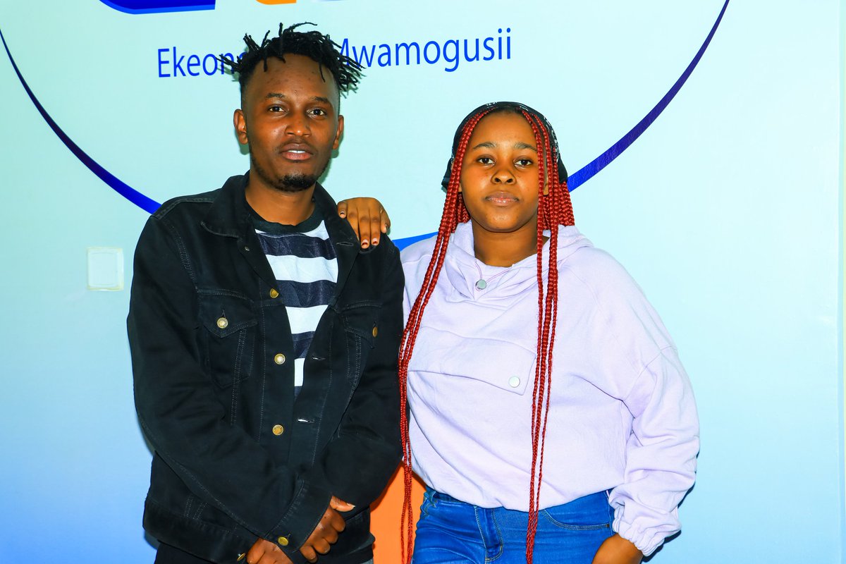 GetembeTV's tweet photo. Link Up #mafeelingswednesday liiiiiiiiive on Getembe TV &Getembe FM 102.7 na Dj Rills, Miss Kerubo and Dj Topsha
#linkupshow https://t.co/XsT80iweqv