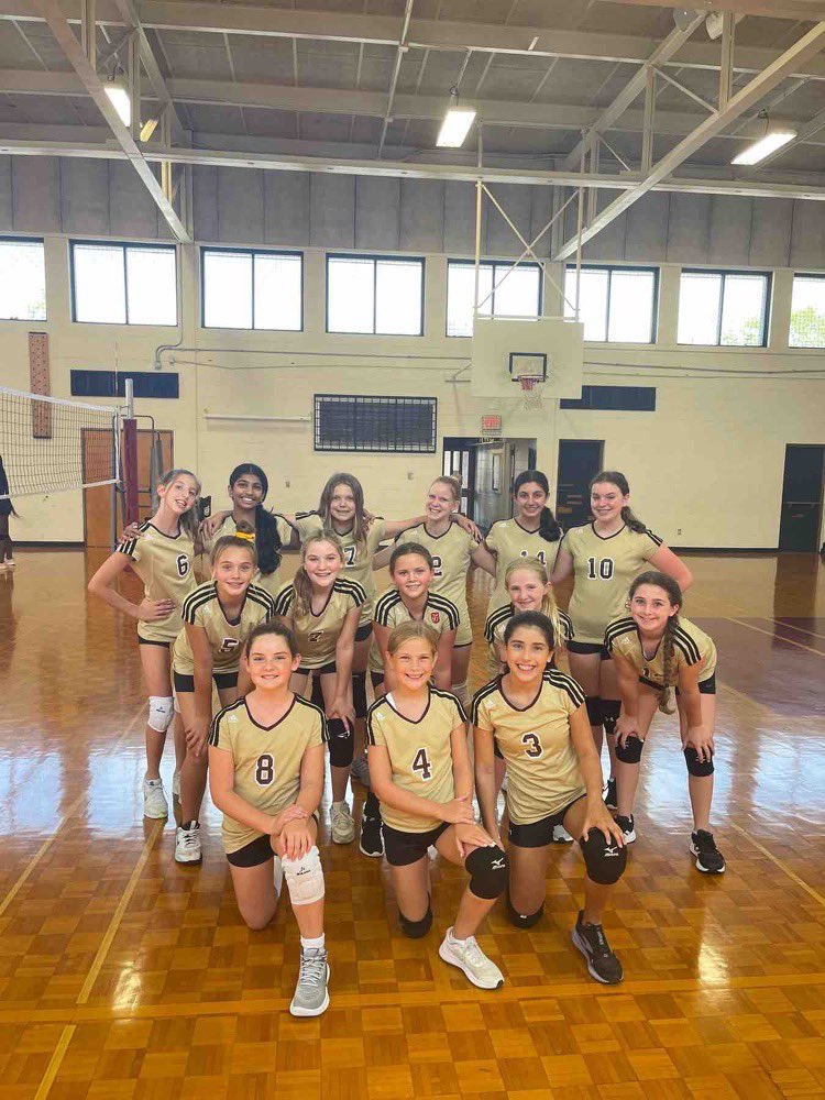 EpiscopalEagles's tweet photo. IMSC and Gold volleyball teams with wins over Trinity tonight! Great job ladies 🦅 https://t.co/Y5TarZ5Dkp