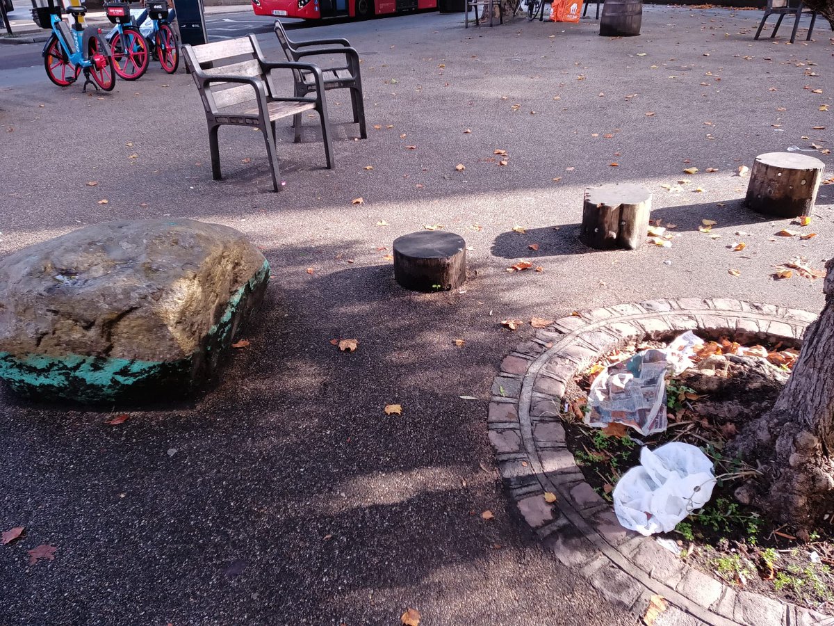 BrixtonBID's tweet photo. Great job from our Street Team cleaning Canterbury Crescent this morning! 

Remember if you have any street cleansing or public realm issues, please report them to streetteam@brixtonbid.co.uk 

#Brixton #brixtonlocal #Local #cleaning https://t.co/JZ25OqWE9u