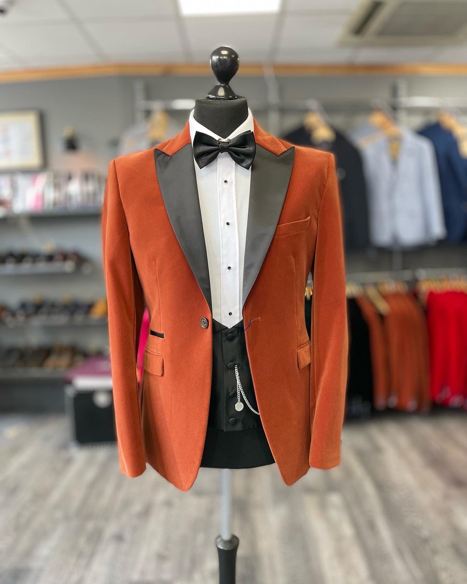 ❗️RESTOCK❗️Our beautiful velvet jackets are available in all 3 of our stores: Chester,Liverpool and Warrington. To book an appointment please call:
Warrington 01925 658889 📞.  Chester 01244 401977 📞.              Liverpool 0151 7098283 📞                   #groom #suit