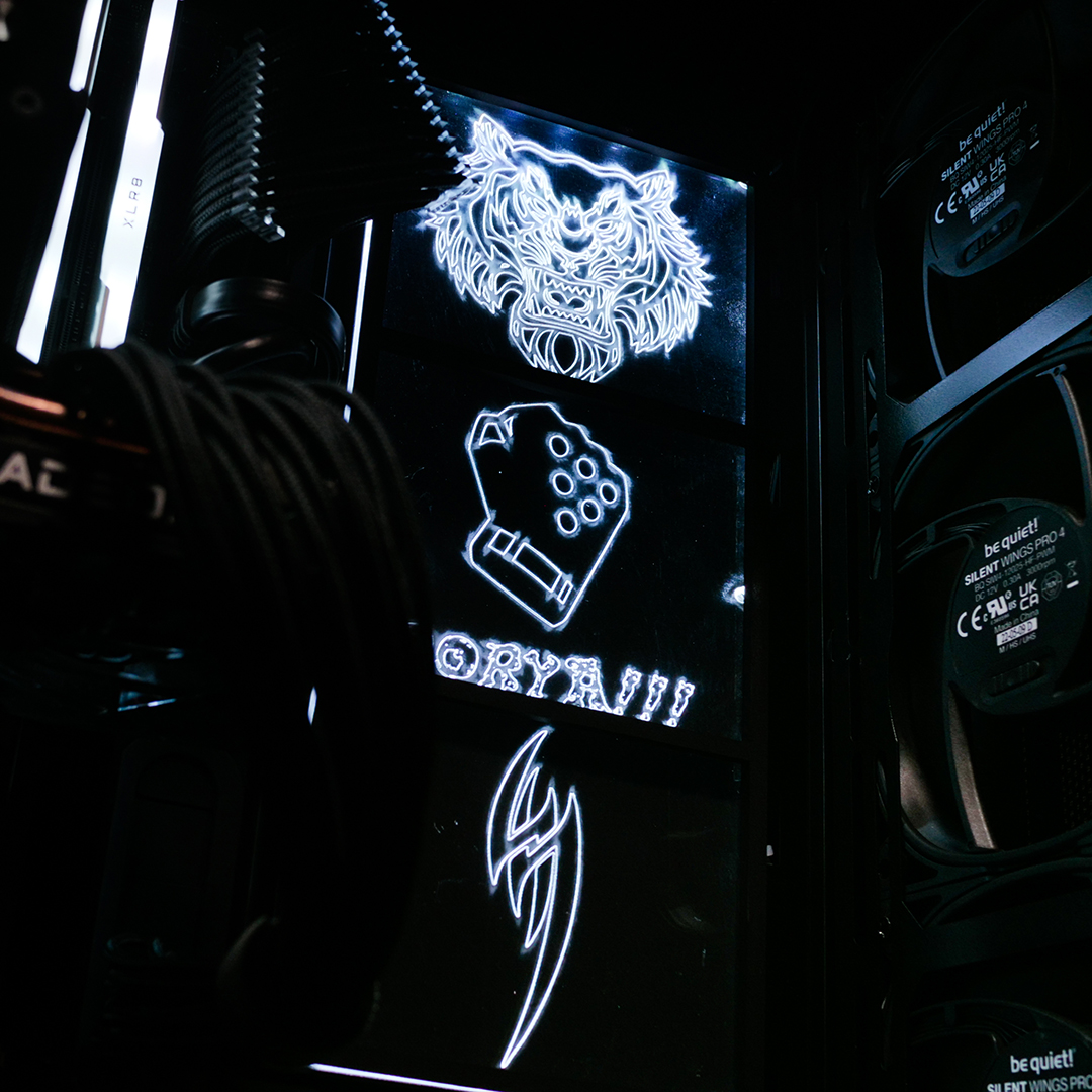 bequietofficial's tweet photo. Which game inspired the design?
📸 MadMods PC Modding
#bequiet #bqsince02 #silentbase802 #darkrockpro4 https://t.co/aqovp4WhAJ