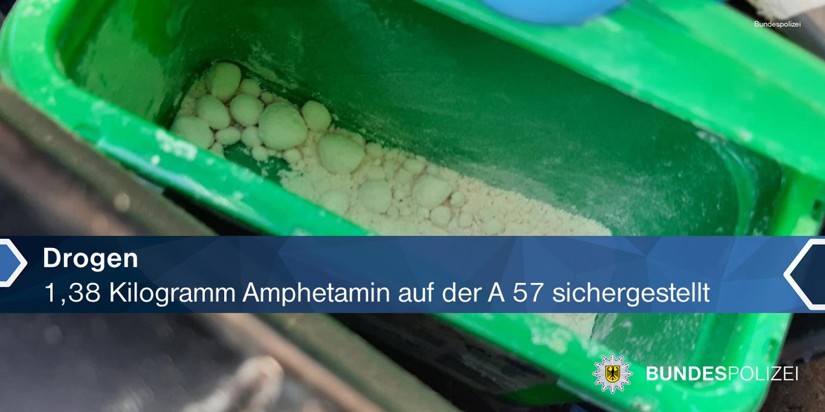 bpol_nrw's tweet photo. Fahndungserfolg - 27-jähriger #Niederländer mit 1,38 #Kilogramm #Amphetamim im Wert von 14.300 #Euro auf der #A57 festgenommen. Der #Zoll hat die weiteren Ermittlungen übernommen.
🗞️Zur Pressemitteilung:
https://t.co/MN01uzTOGy
*Eß. https://t.co/s9sQhNAd77