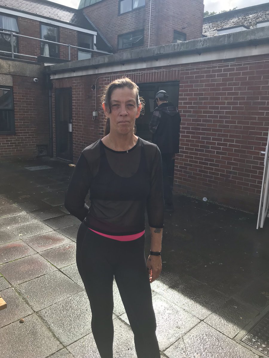 s_smokefree's tweet photo. Belinda Renshaw has set her quit date for next week at twosaints. #twosaints #Southampton #stopsmoking #s_southampton https://t.co/aoa4wk2L2q