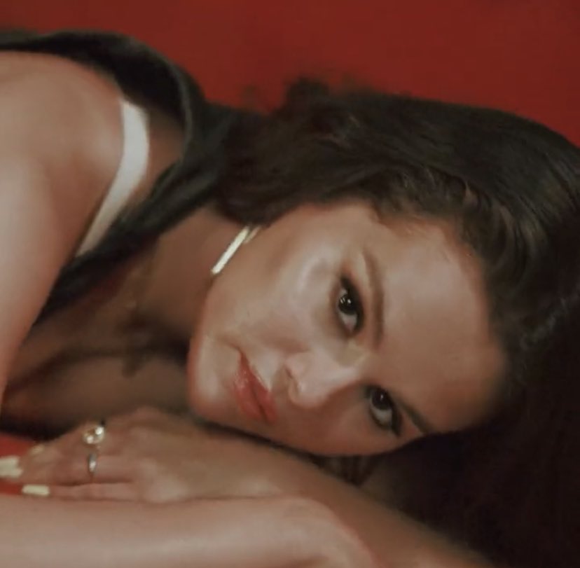 WORLDMUSICAWARD's tweet photo. The official video of #Rema's #CalmDown with #SelenaGomez drops today at 5pm WAT (9am PT)! 🎧https://t.co/0BBzeIEZzK! 🎥💥🕔🌍👑👑❤️‍🔥 https://t.co/EQX6PRFxm7